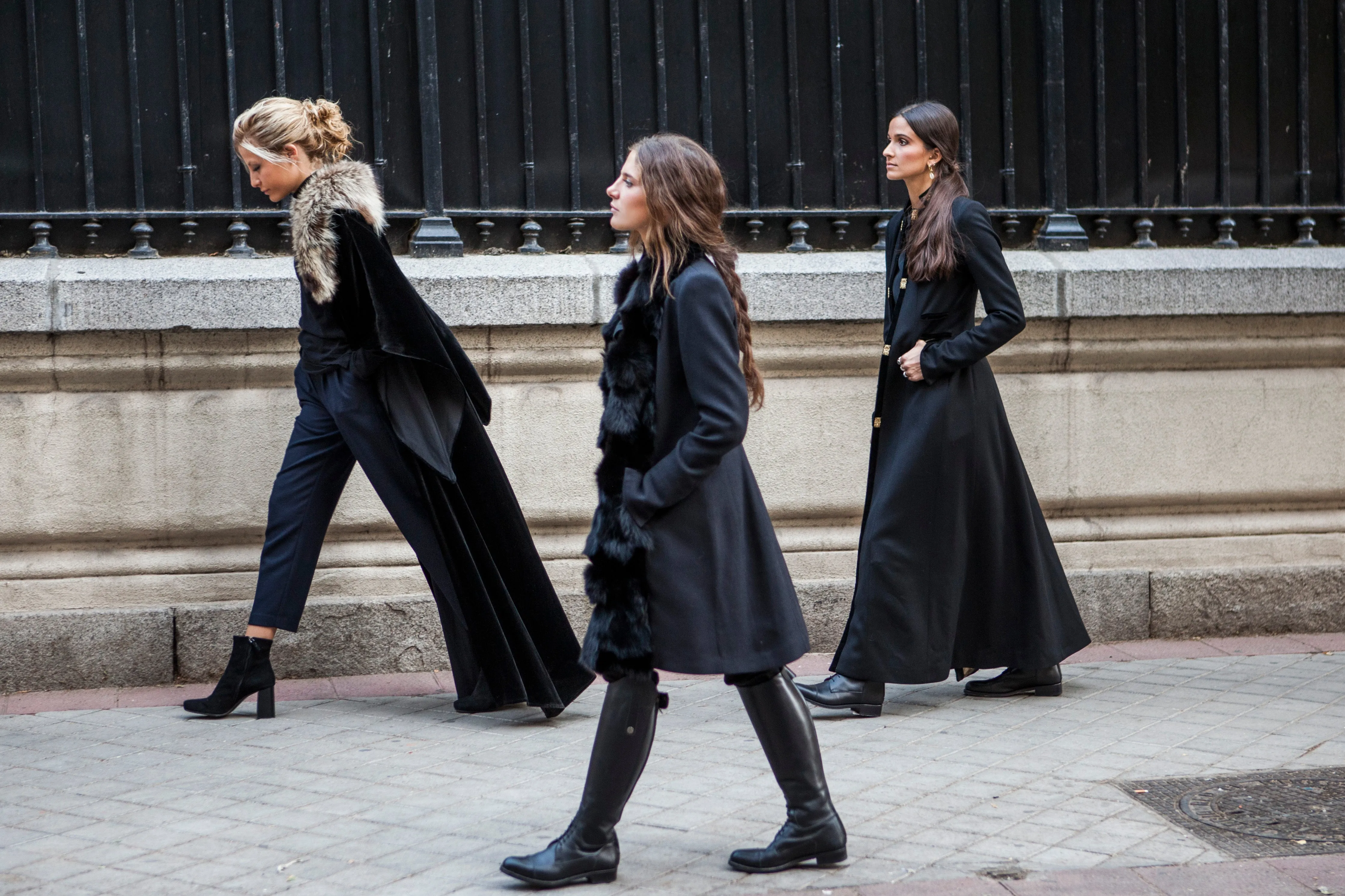 St. Petersburg Short Fur Coat - Black