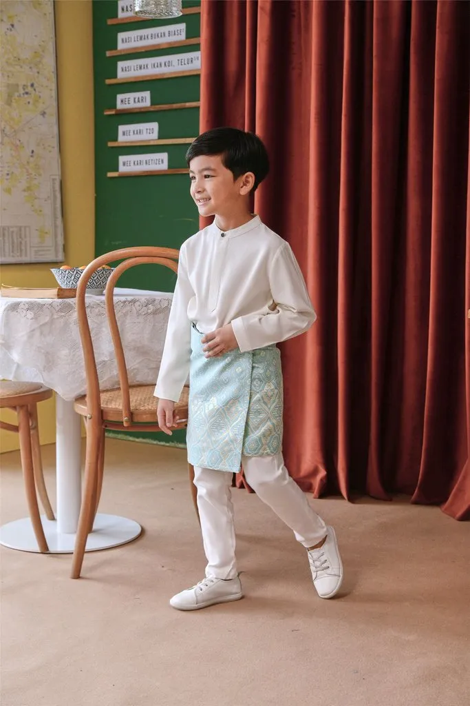 The Perfect Slim Fit Pants - White