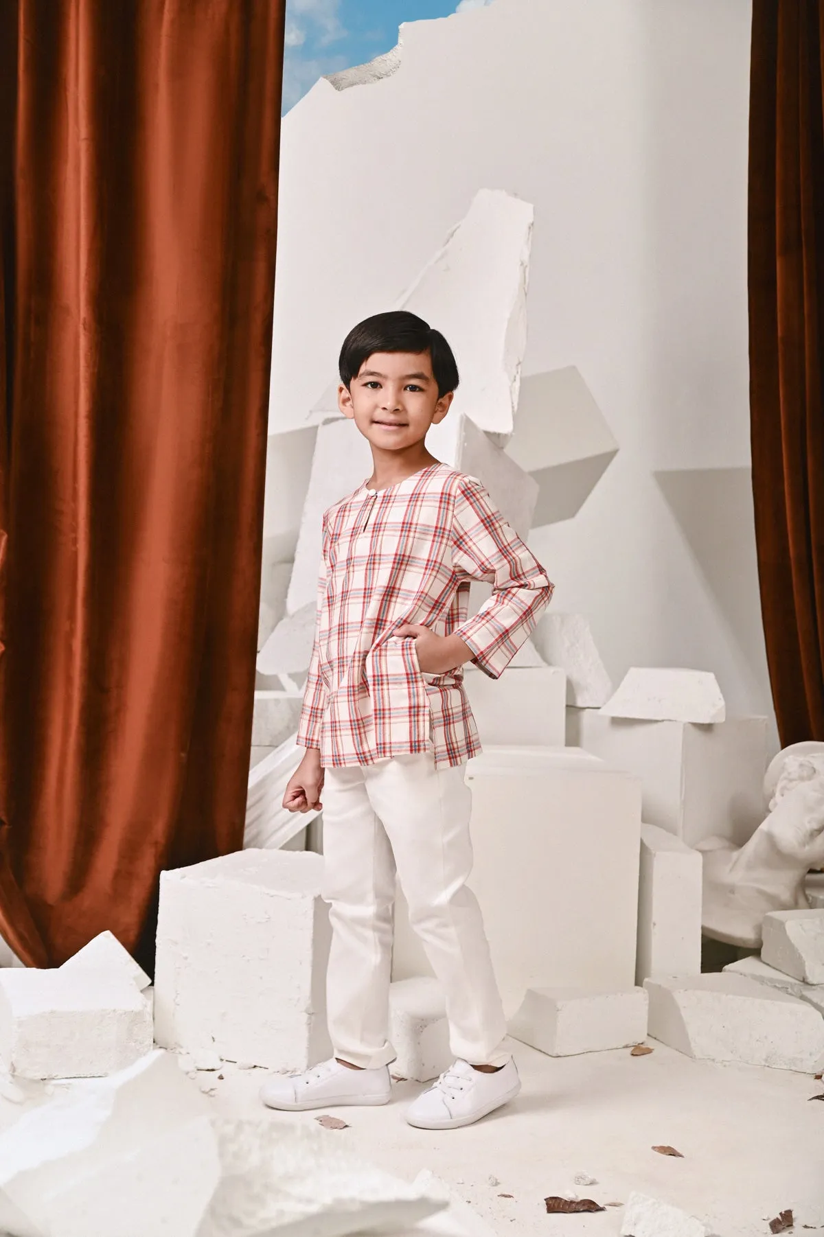 The Perfect Slim Fit Pants - White
