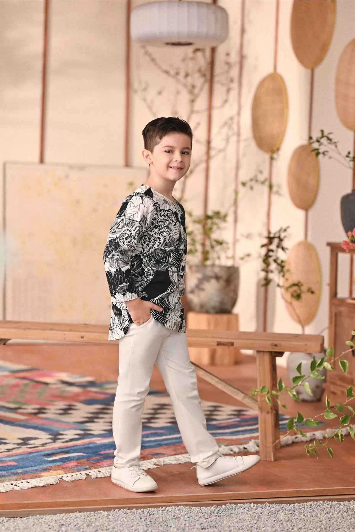 The Perfect Slim Fit Pants - White