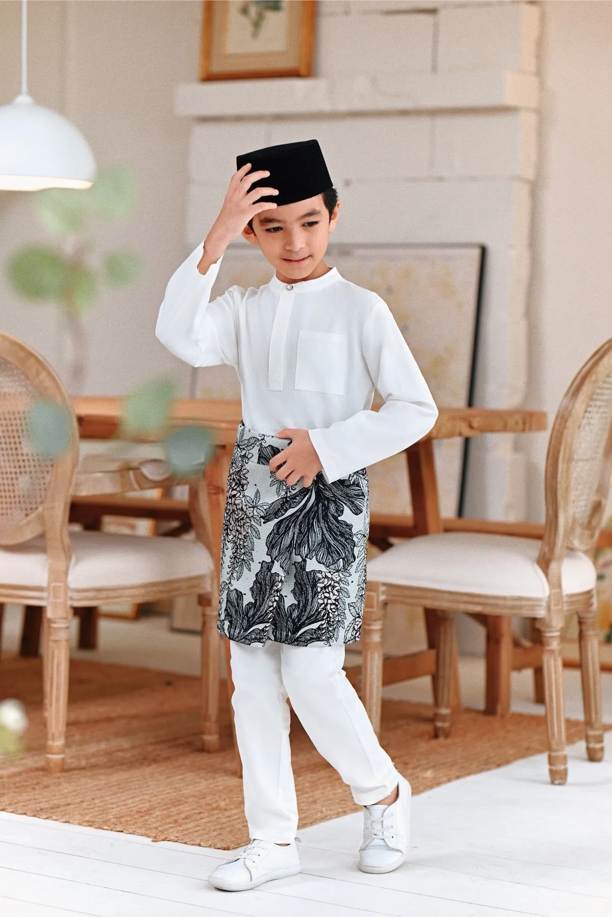 The Perfect Slim Fit Pants - White