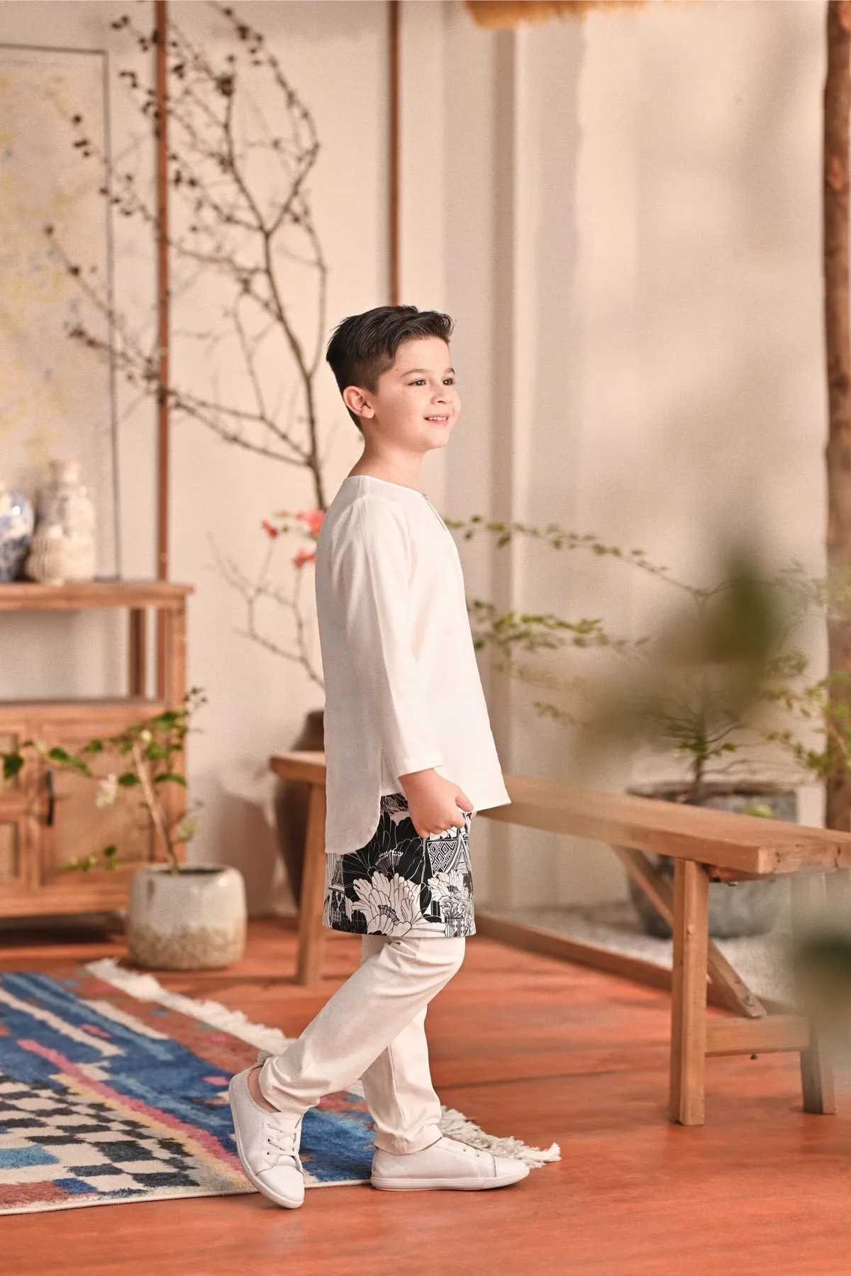 The Perfect Slim Fit Pants - White