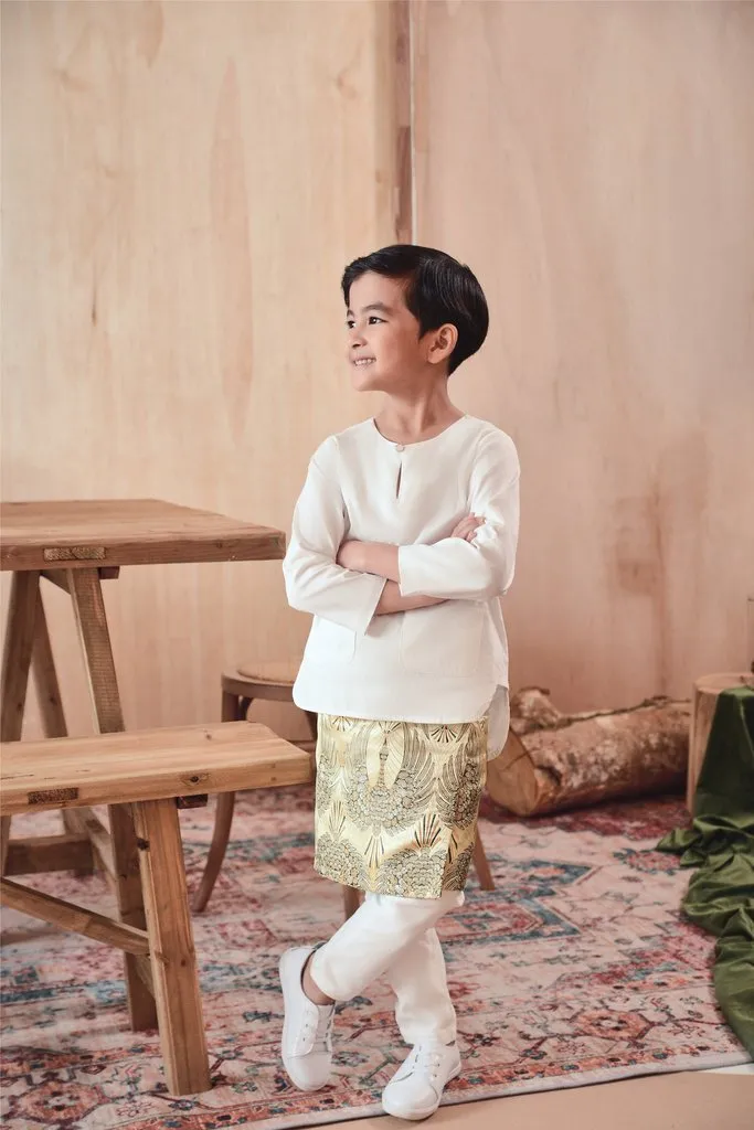 The Perfect Slim Fit Pants - White