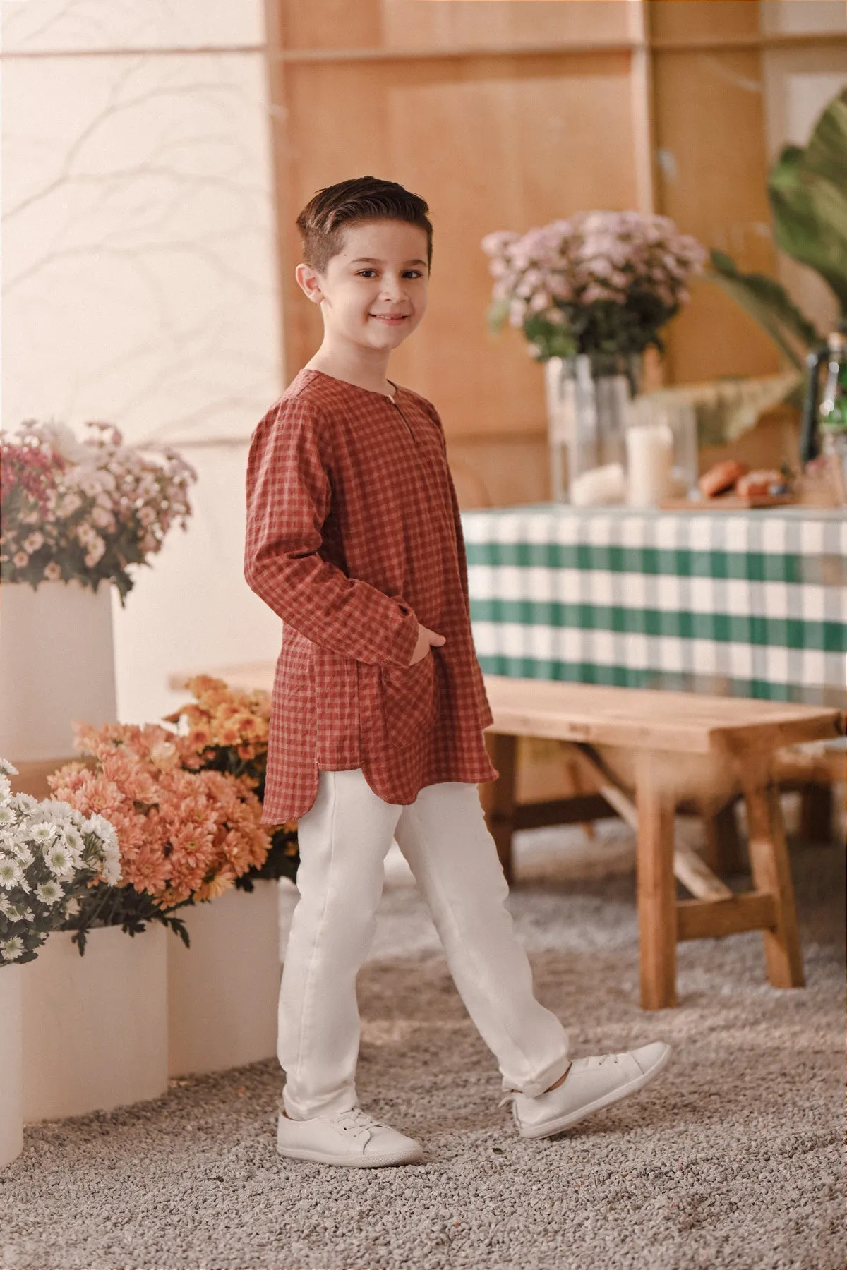 The Perfect Slim Fit Pants - White